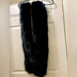 Black faux fur Shaw